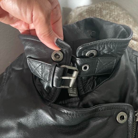 Stylish and Beautiful Muubaa Leather Jacket - Picture 11 of 13